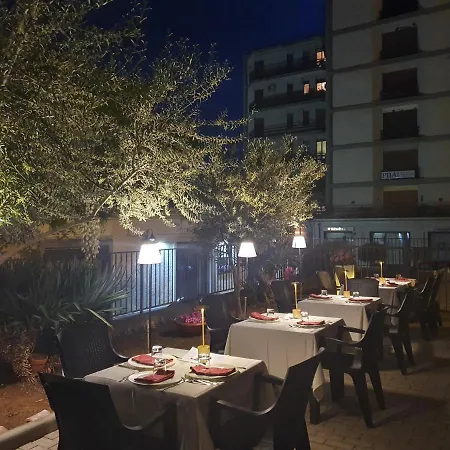 Del Cavaliere 4* Кастровиллари