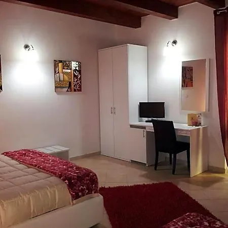 Del Cavaliere Bed and Breakfast Καστροβιλάρι