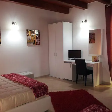 לינה וארוחת בוקר Del Cavaliere 4*